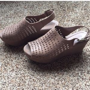 Chocolat Blu wedges!